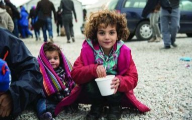 Offrez trois repas chauds à un enfant dans le besoin