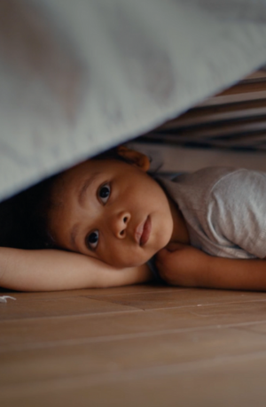 Comment réagir face à des enfants traumatisés ? Les pistes de Raphaël Gazon